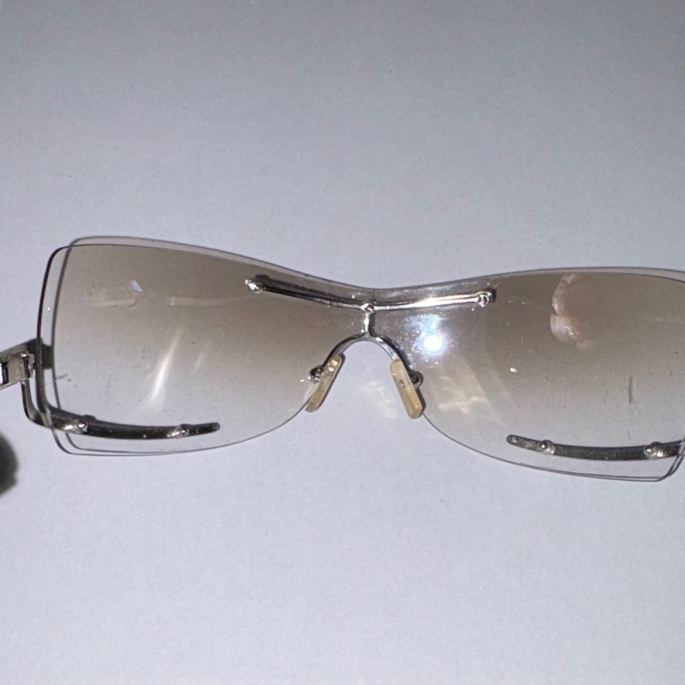Loewe Vintage Gradient Sunglasses with Case - Picture 4 of 6